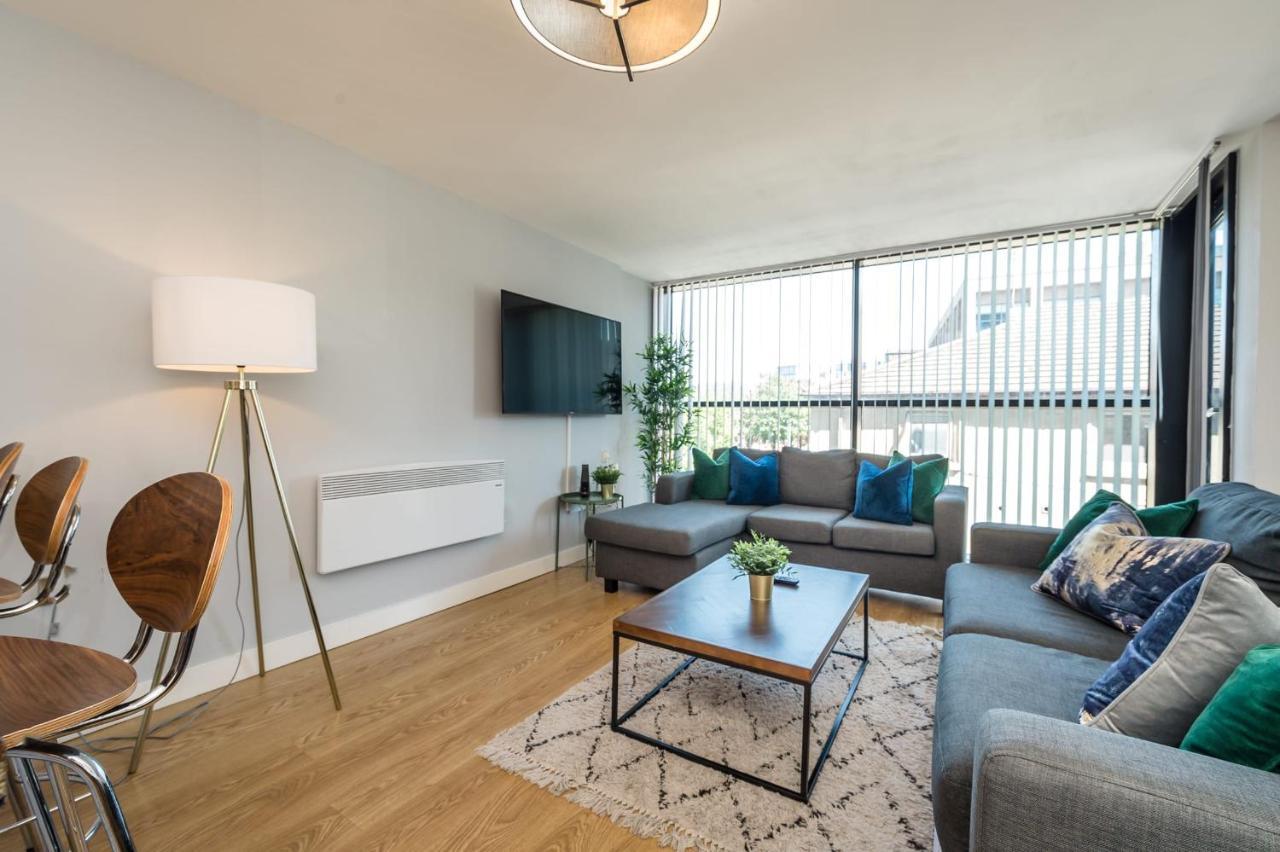 Host & Stay - Central Balcony Apt Ливърпул Екстериор снимка